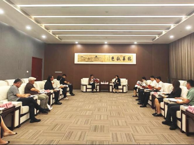 管委会副主任韩瑜一行座谈交流